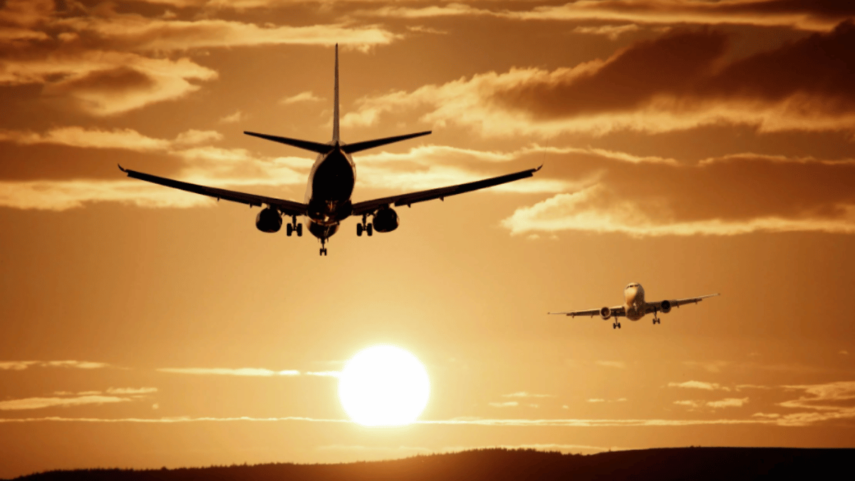 Korean Air Flight Drops 26,900 Feet In Just 15 Minutes For Emergency